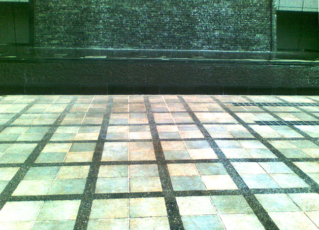 Lines and patterns by Rod using Nokia E63 phone camera
